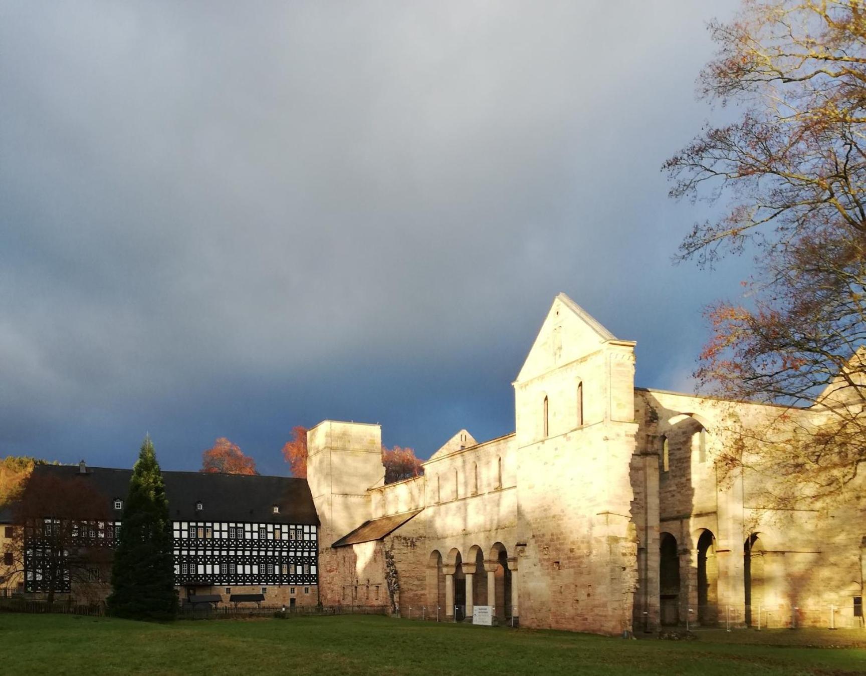 Fewo An Der Klosterruine Paulinzella Mit Kostenfreien Parkplatz Und Wlan 外观 照片